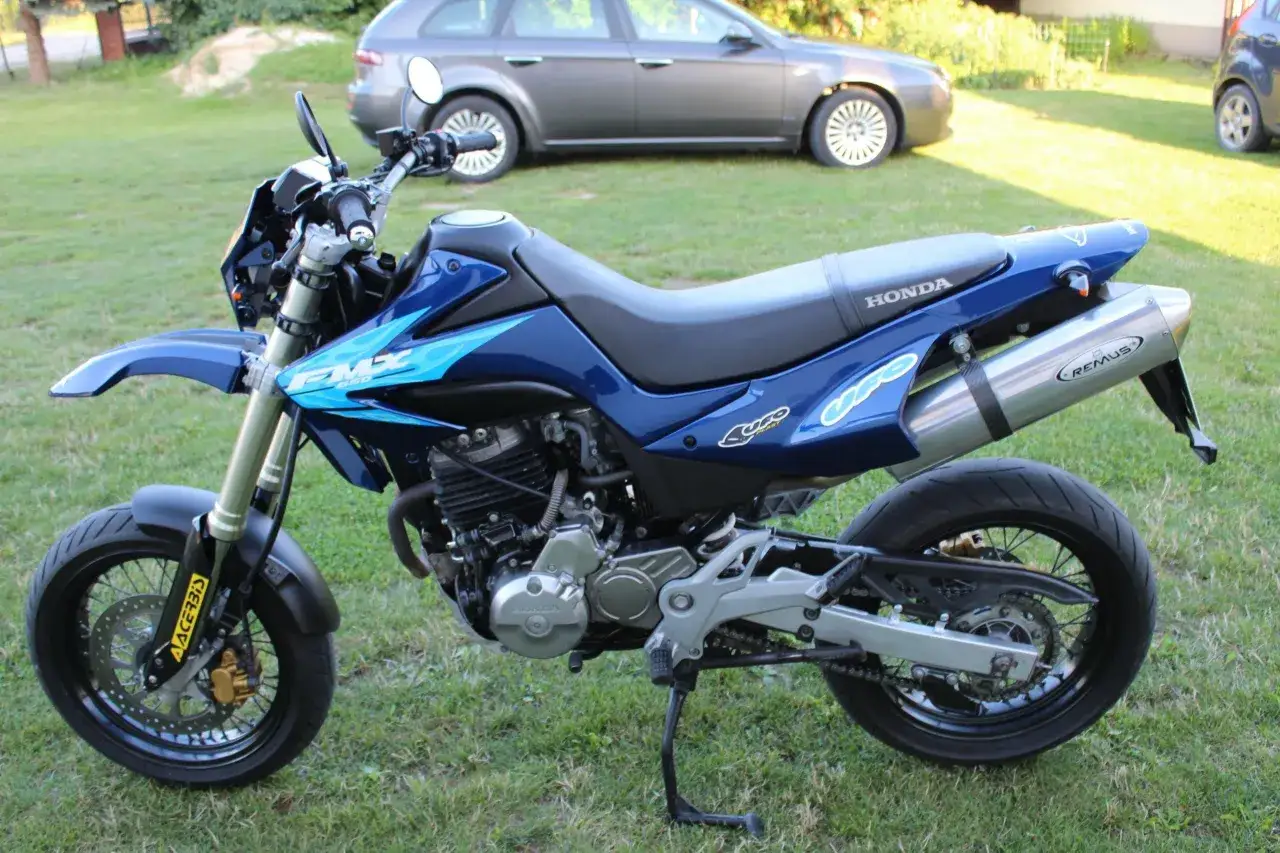 Zdjęcie Honda FMX 650 ile ma koni? Odkryj moc i osiągi tego motocykla