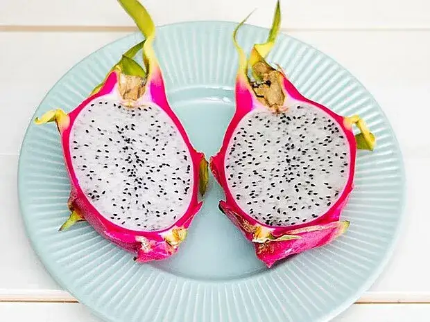 Zdjęcie Biały owoc z Meksyku: wszystko co musisz wiedzieć o smoczym owocu