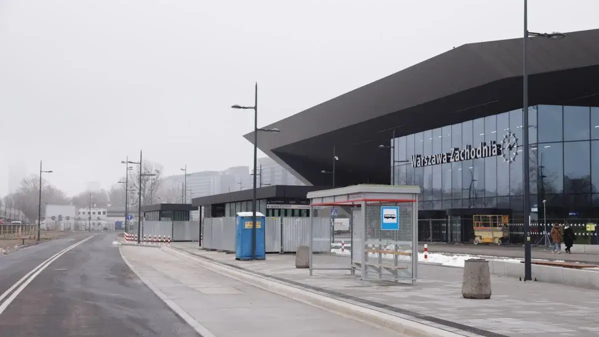 Zdjęcie Jak dojechać z dworca centralnego na dworzec zachodni w Warszawie?