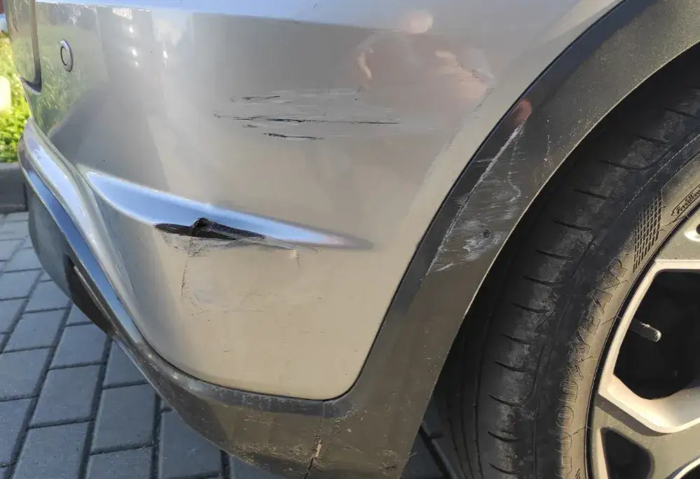 Zdjęcie Ile kosztuje wymiana zderzaka? Sprawdź, co wpływa na cenę