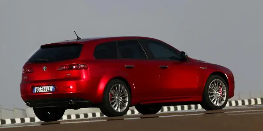 Zdjęcie Alfa Romeo 159 jaki silnik - porównanie opcji i ich osiągi