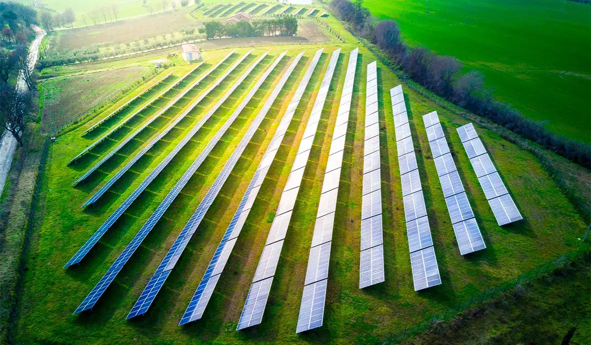 Zdjęcie Zarabiaj na fotowoltaice: Rewolucyjne sposoby na zysk z energii słonecznej