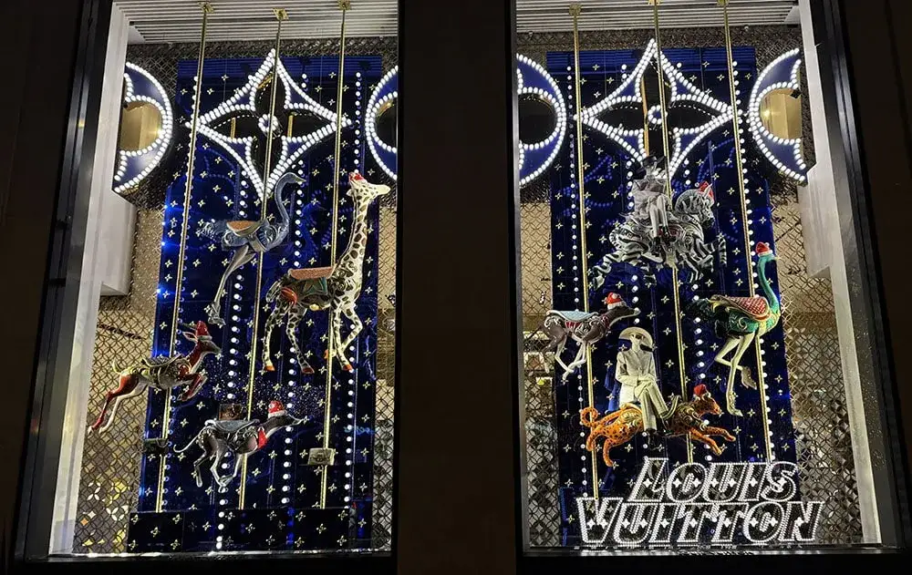 Zdjęcie Ile kosztuje winda Louis Vuitton w willi Justina Biebera?