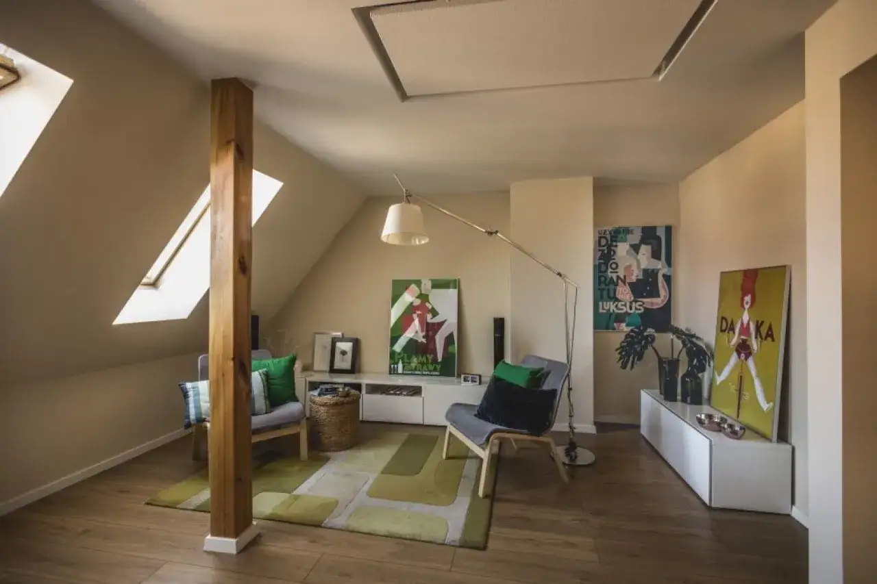 Zdjęcie Jak urządzić pokój na poddaszu: 10 praktycznych porad i inspiracji