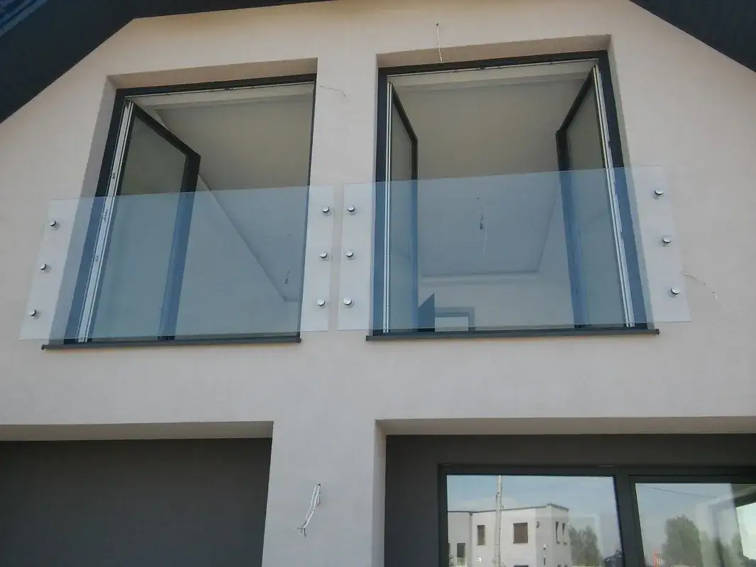 Zdjęcie Jak wygląda balkon francuski? Cechy i inspiracje architektoniczne