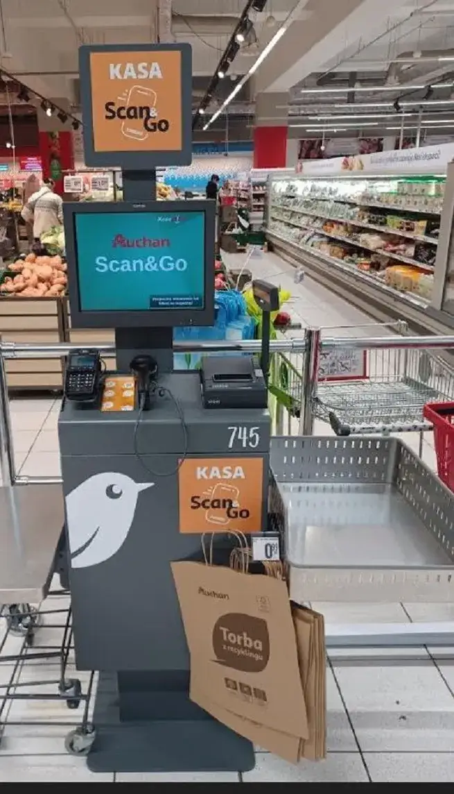 Zdjęcie Jak pobrać aplikację Auchan na Androida i iOS w prosty sposób