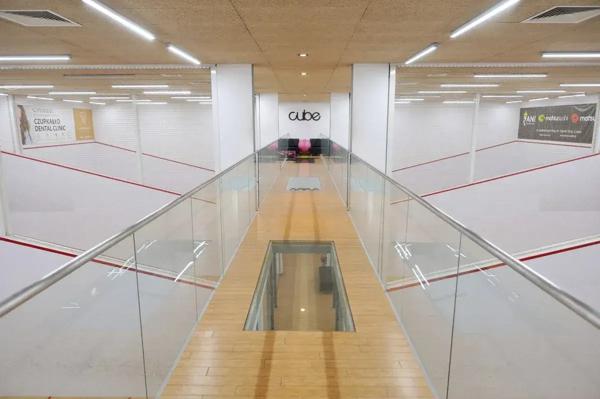 Zdjęcie Najlepsze miejsca do gry w squash w Lublinie - odkryj możliwości