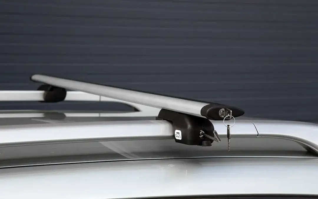 Zdjęcie Jak zamontować bagażnik dachowy - uniknij najczęstszych błędów