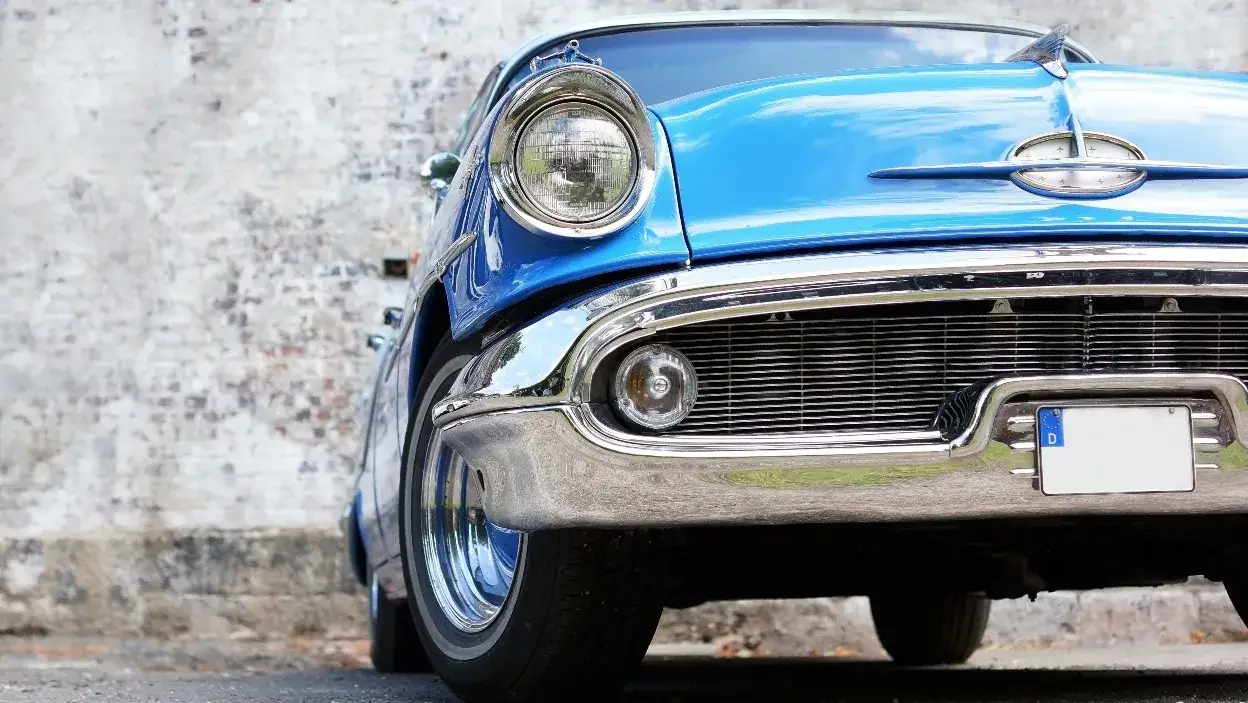 Zdjęcie Skuteczne metody na wyczyszczenie chromowanych listew w aucie