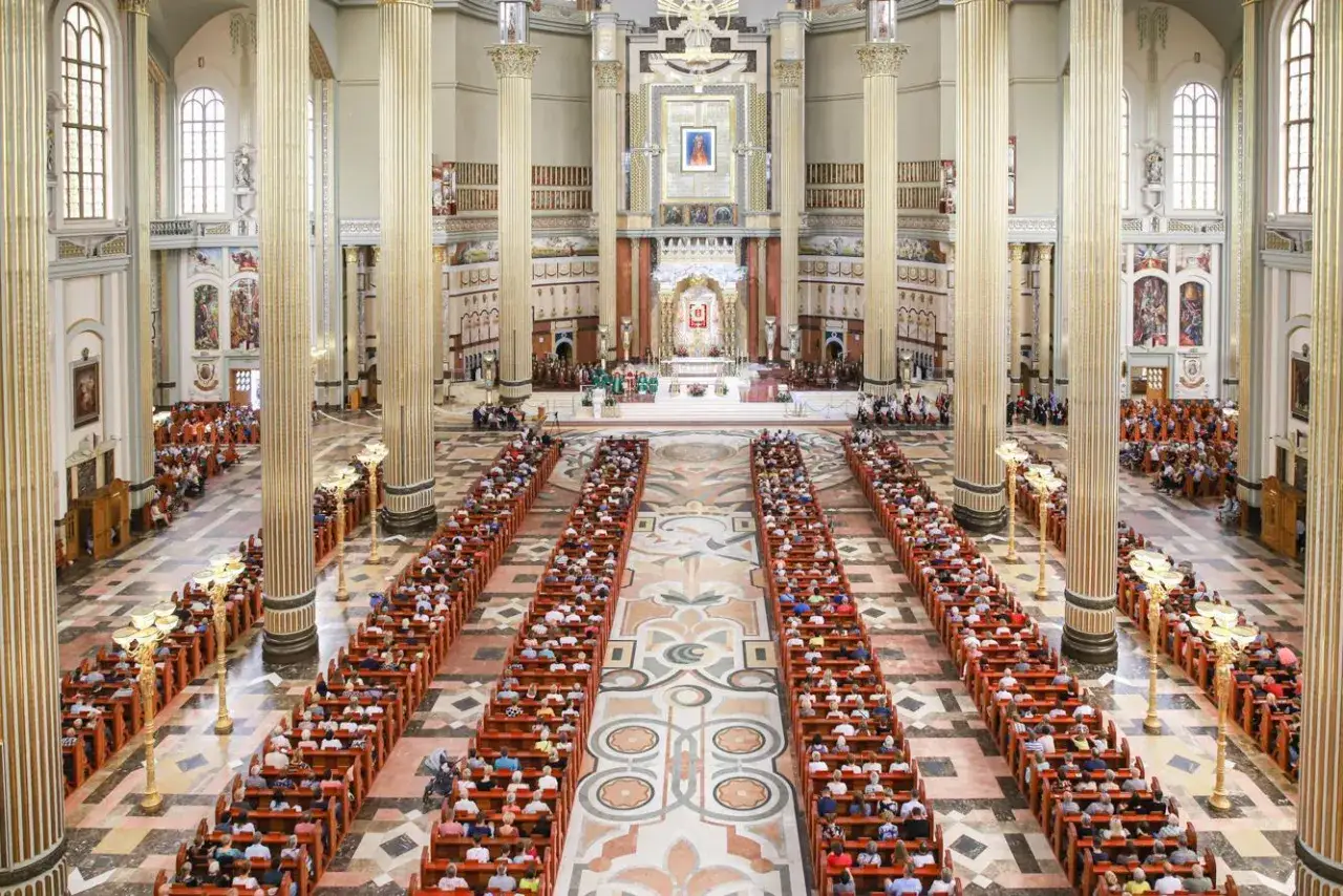 Zdjęcie Jak zaplanować wizytę w Sanktuarium Matki Bożej Licheńskiej - praktyczny plan