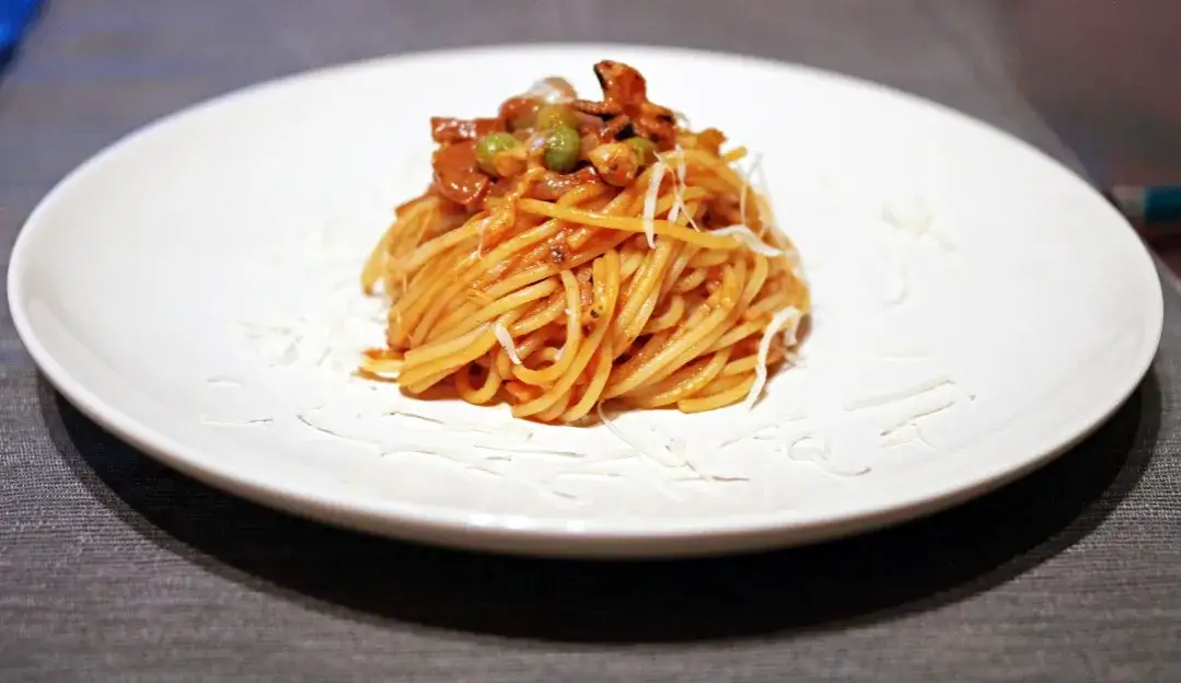 Zdjęcie Szybkie spaghetti z chorizo, które zachwyci Twoje podniebienie