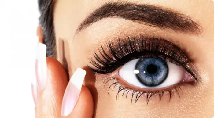 Zdjęcie Najlepsze miejsca na przedłużanie rzęs w Krakowie – sprawdzone salony