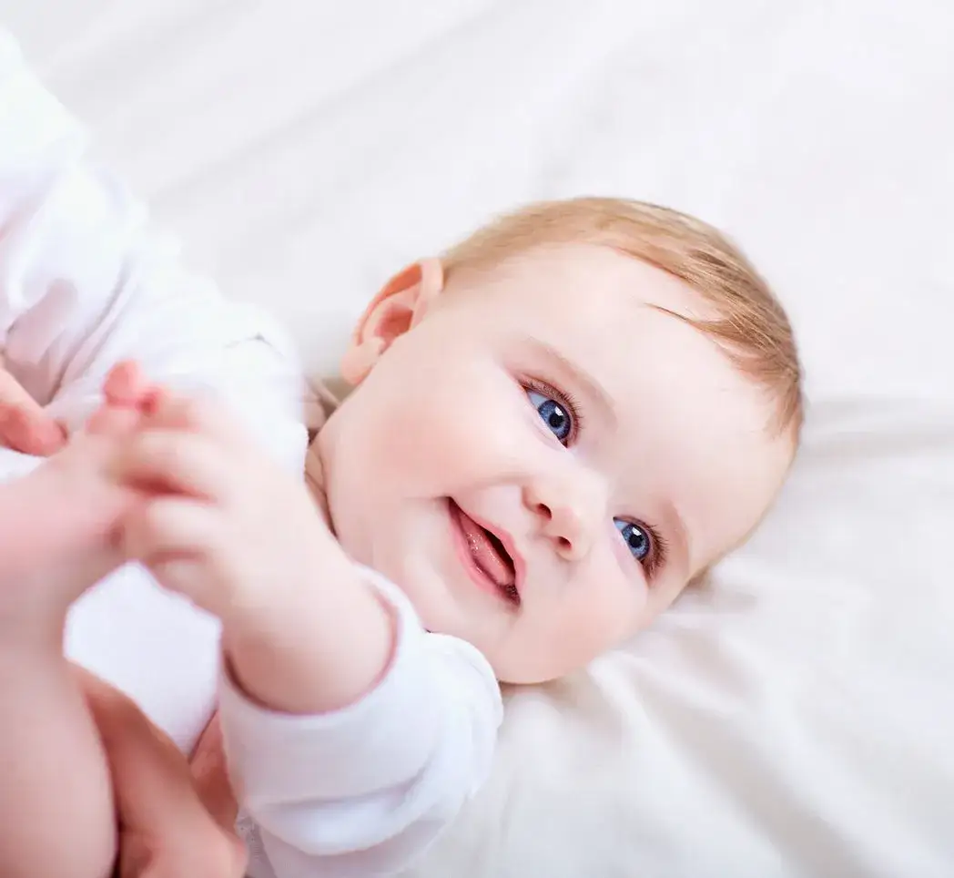 Zdjęcie Czkawka u niemowlaka: przyczyny, sposoby na ulgę i kiedy do lekarza