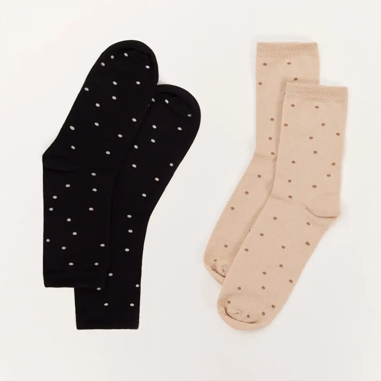 Zdjęcie Jakie skarpetki do mokasynów damskich, aby wyglądać stylowo i modnie