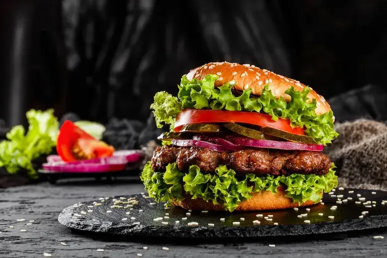 Zdjęcie Jak przypiec bułki do hamburgerów, aby były idealnie chrupiące