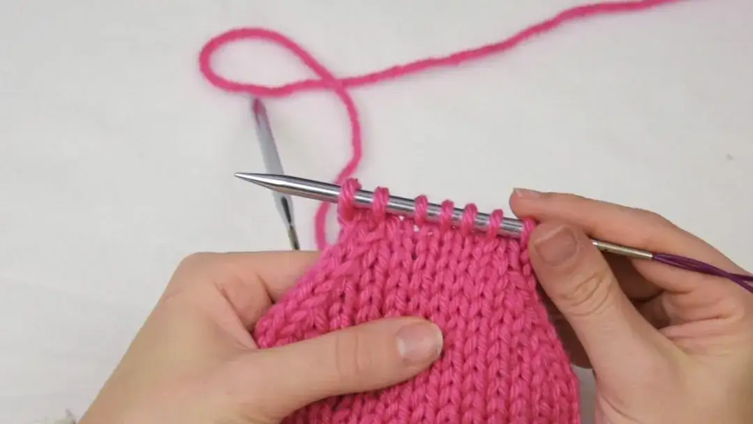 Zdjęcie Jak zrobić skarpetki na 5 drutach - łatwe kroki dla początkujących
