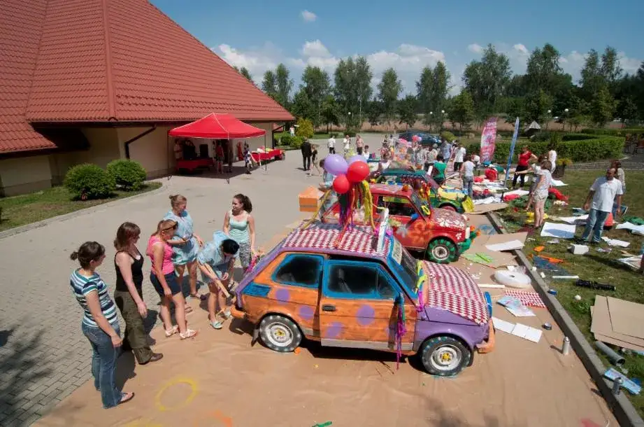 Zdjęcie Jak poprawić atmosferę w pracy? Pomysły na imprezy integracyjne