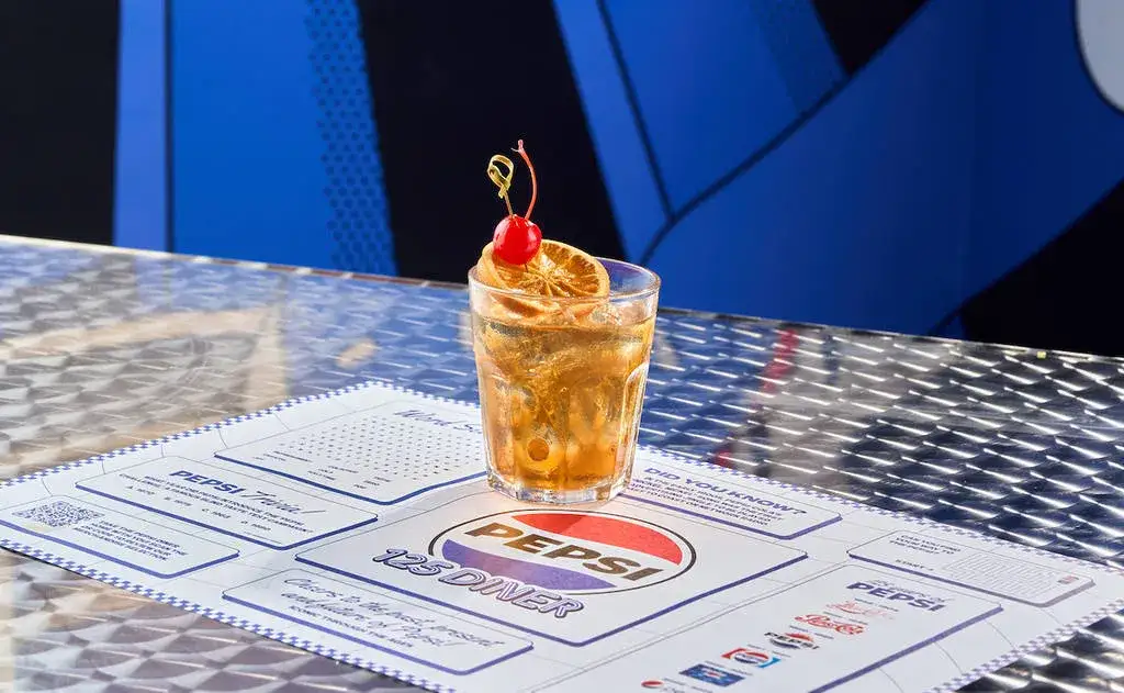 Zdjęcie Najlepsze drinki z pepsi, które zaskoczą Twoich gości i orzeźwią