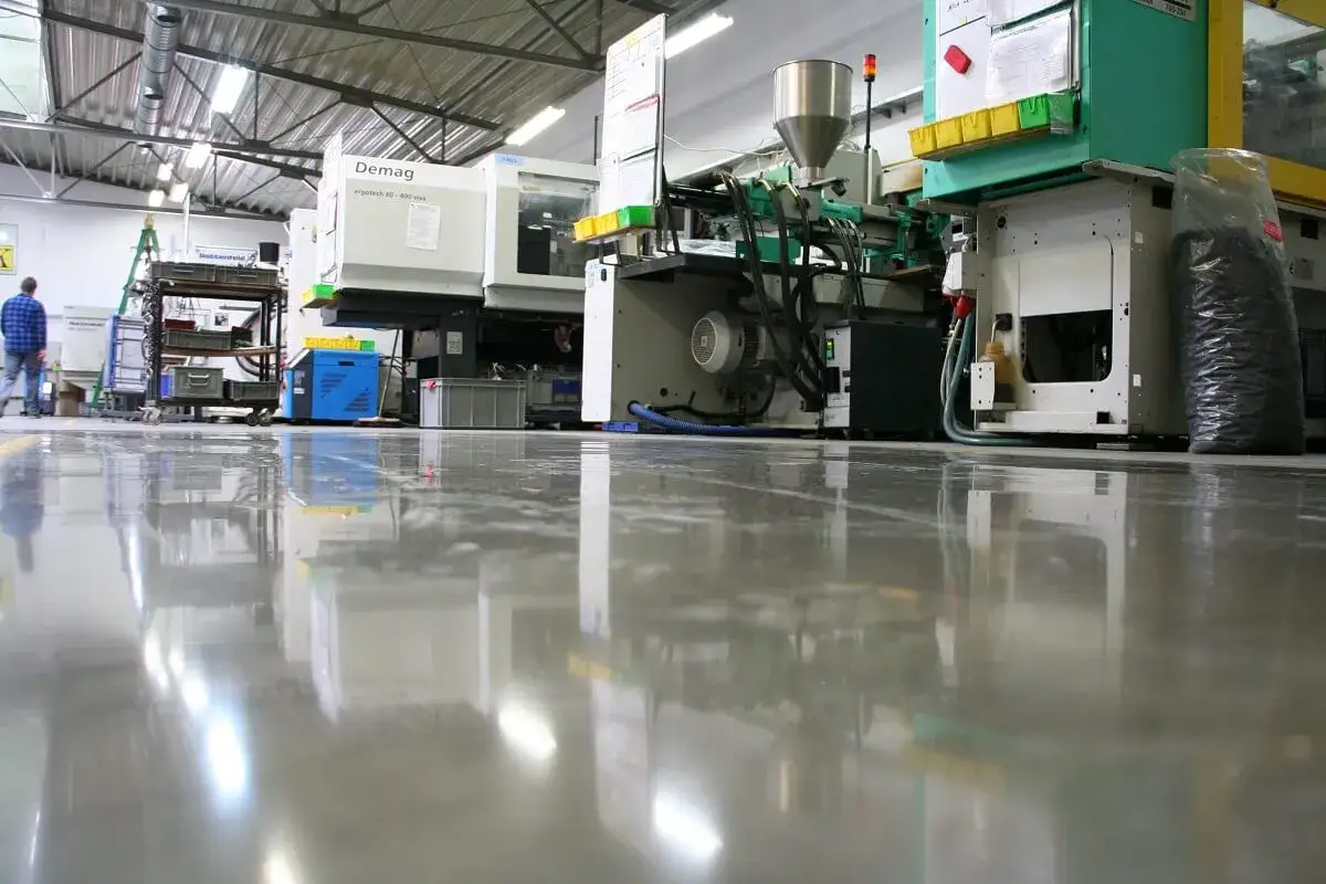 Zdjęcie Jak skutecznie wygładzić beton? Metody i narzędzia, które działają