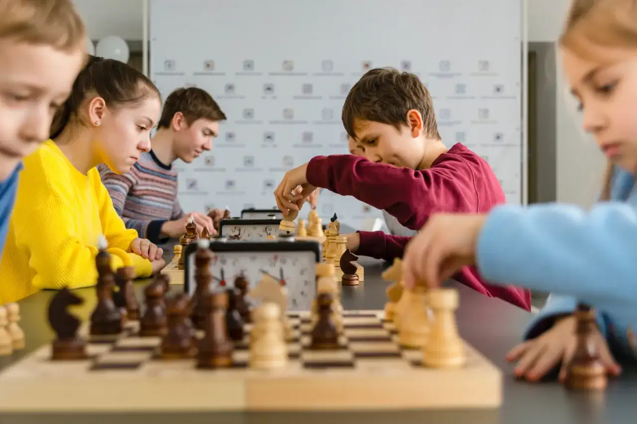 Zdjęcie Jak się gra w szachy instrukcja – proste zasady dla każdego początkującego