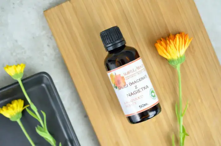 Zdjęcie Najlepsze oleje do cery naczynkowej, które wzmocnią naczynka i zredukują zaczerwienienia