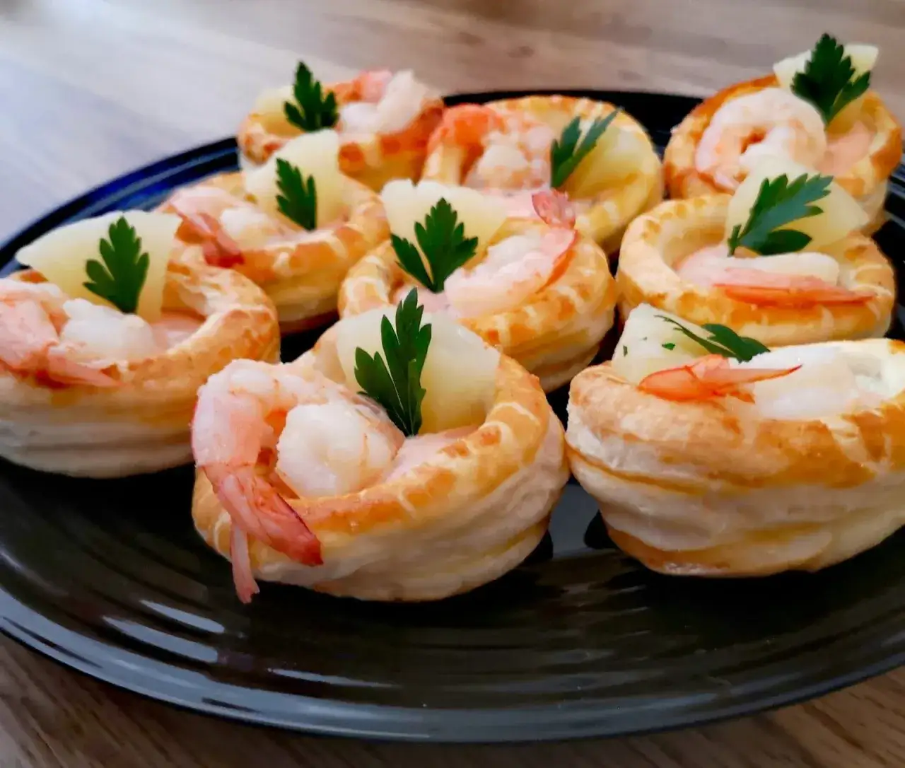 Zdjęcie Krewetki w cieście francuskim: Elegancka przekąska na specjalne okazje