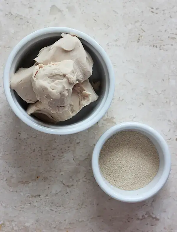 Zdjęcie Ile świeżych drożdży na kilogram mąki? Proporcje dla idealnego chleba