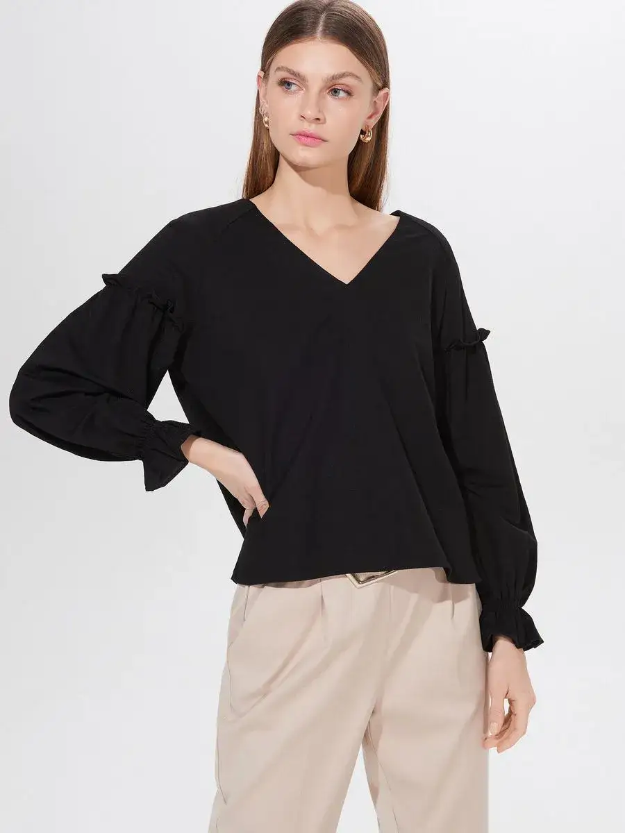 Zdjęcie Eleganckie bluzki damskie od najlepszych producentów w Polsce - sprawdź teraz!