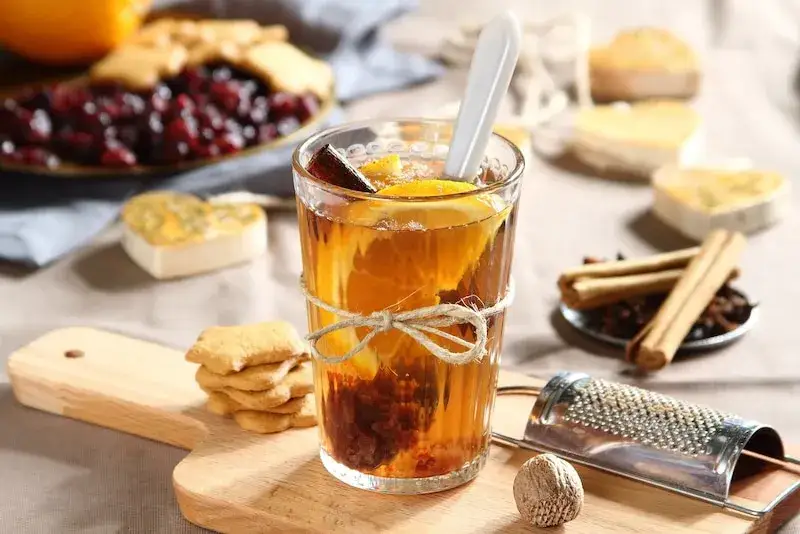 Zdjęcie Jak zrobić rozgrzewającą herbatę korzenną: 3 najlepsze przepisy domowe