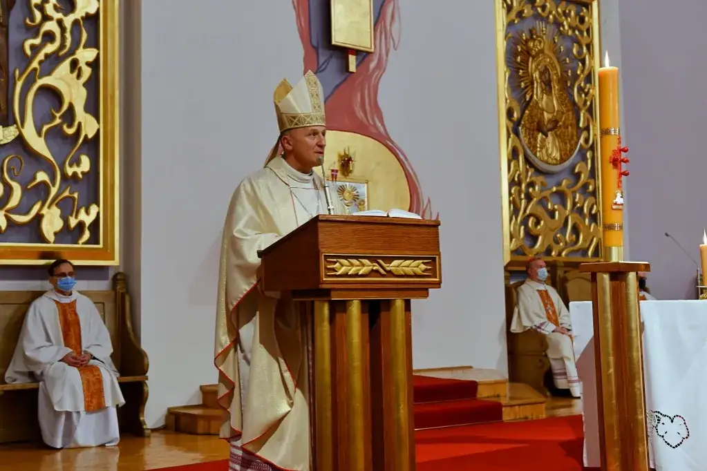 Zdjęcie Czego życzyć biskupowi? Najlepsze życzenia na ważne okazje