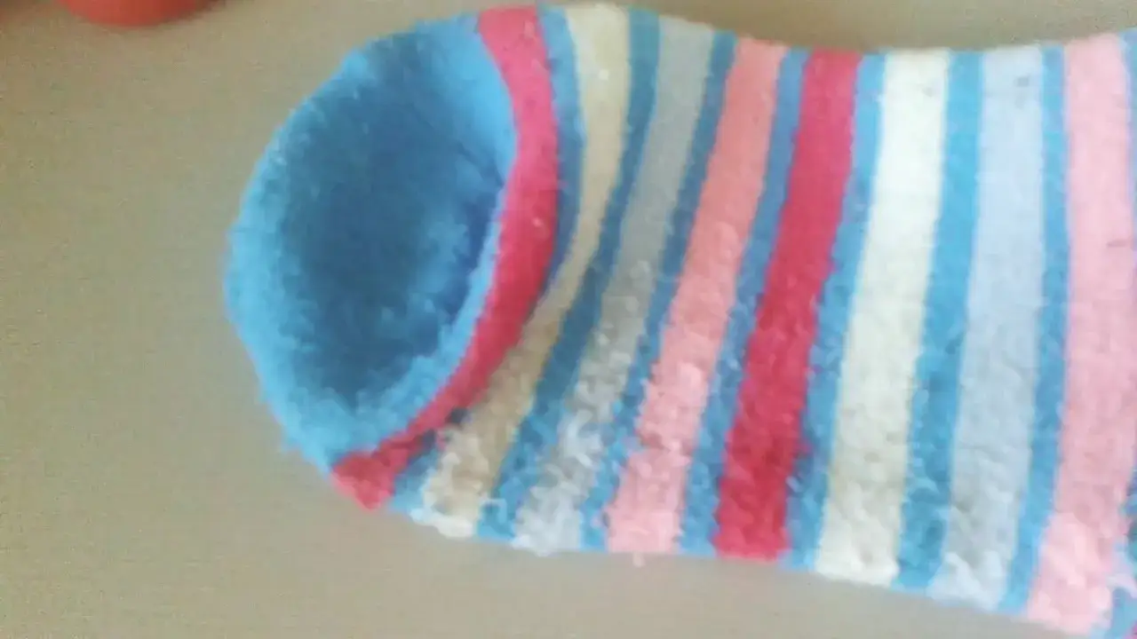 Zdjęcie Jak zrobić kotka ze skarpetki – proste instrukcje i kreatywne pomysły