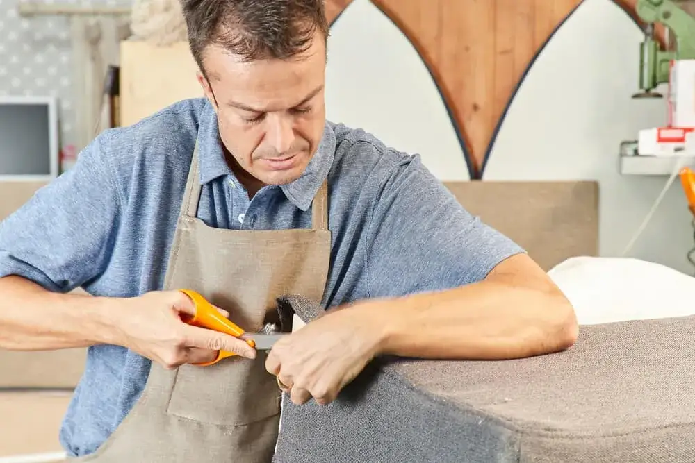 Zdjęcie Jak zszyć kanapę na szwie - skuteczne metody naprawy tapicerki