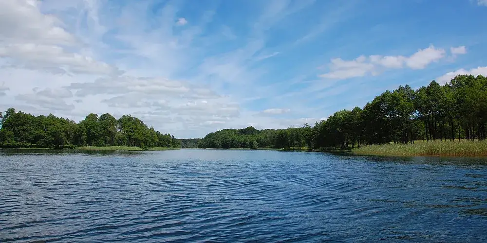Zdjęcie Jezioro Lubicko Wielkie - Odkryj piękno i atrakcje tego miejsca