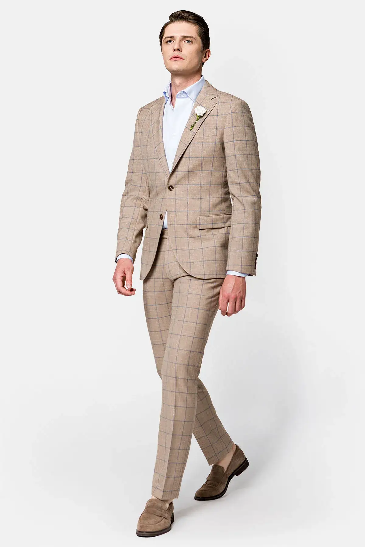 Zdjęcie Jak wybrać idealny garnitur na wesele jako gość, aby olśnić?