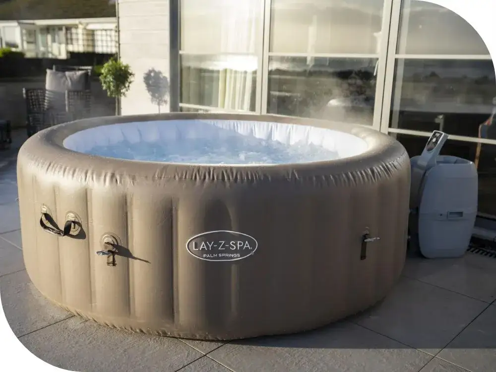 Zdjęcie Jacuzzi Lay-Z-Spa Palm Springs – poznaj jego funkcje i ceny