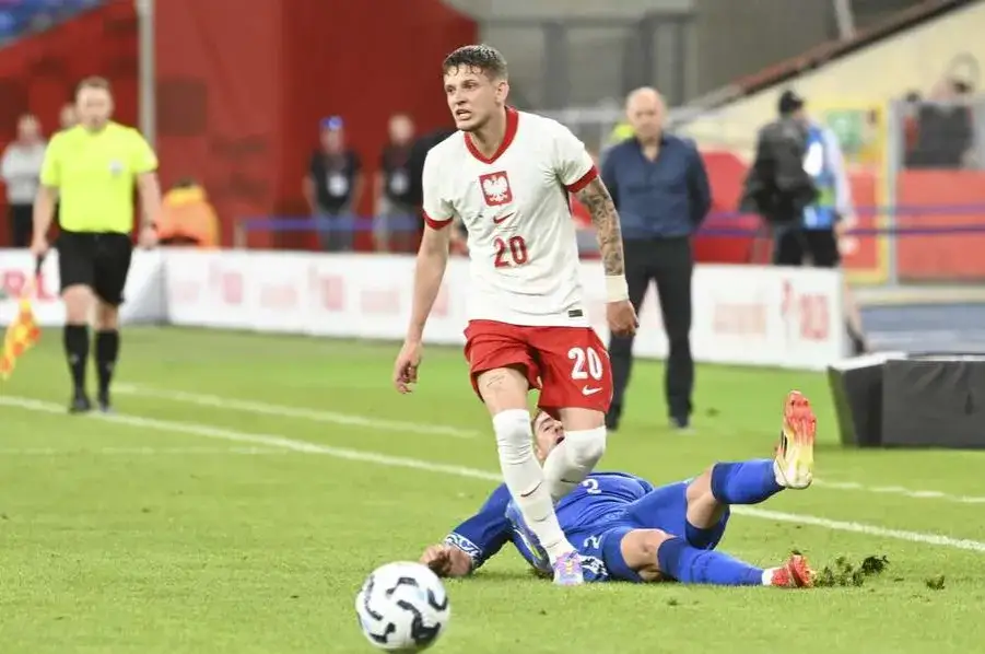 Zdjęcie Sebastian Szymański statystyki: Zaskakujące osiągnięcia i wyniki