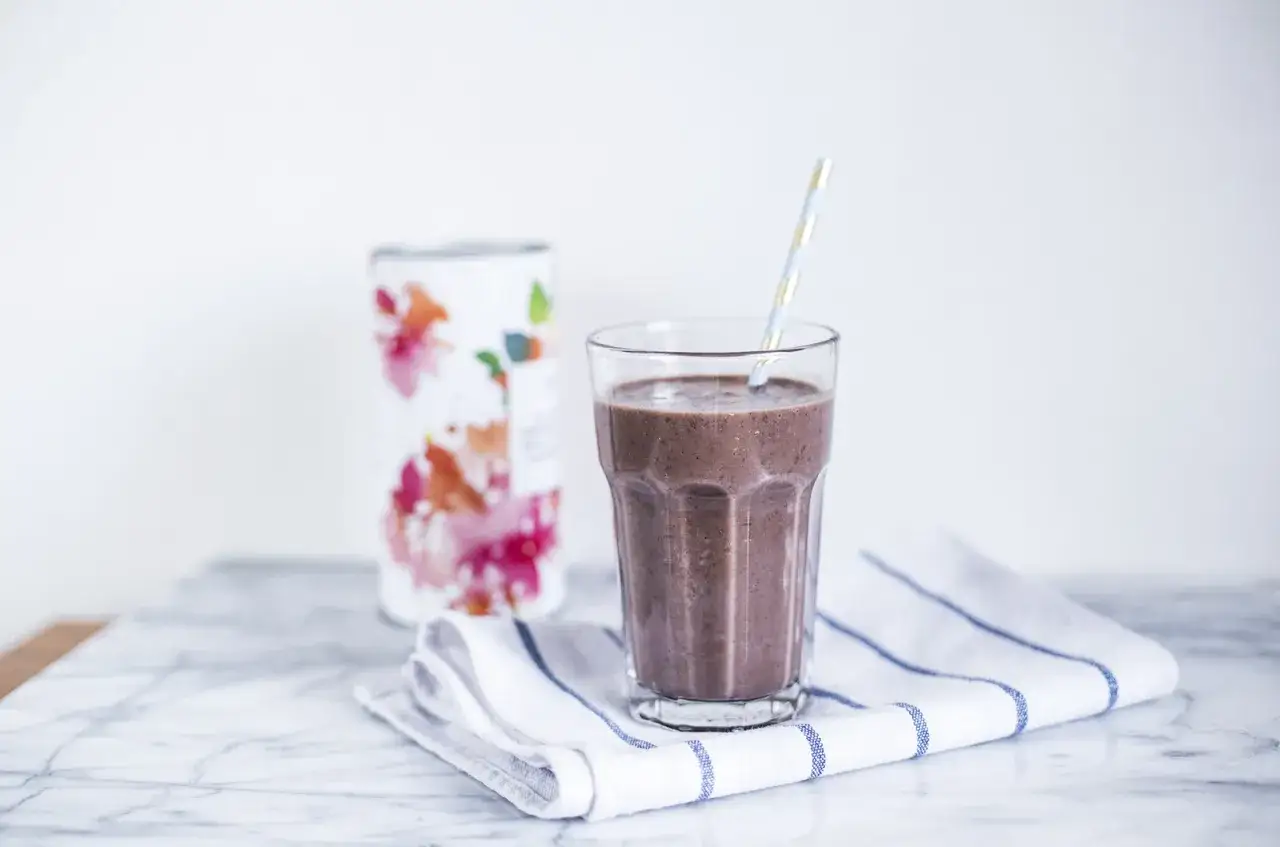 Zdjęcie Szybki i zdrowy koktajl czekoladowy - idealny na każdą okazję