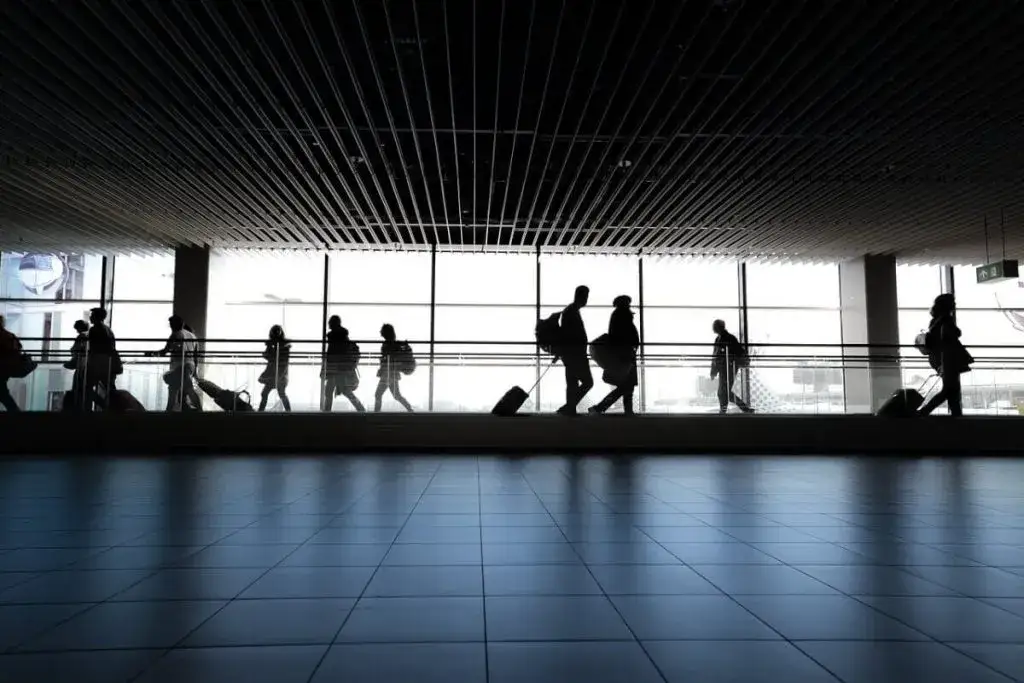 Zdjęcie Ile przed odlotem trzeba być na lotnisku, aby uniknąć stresu?