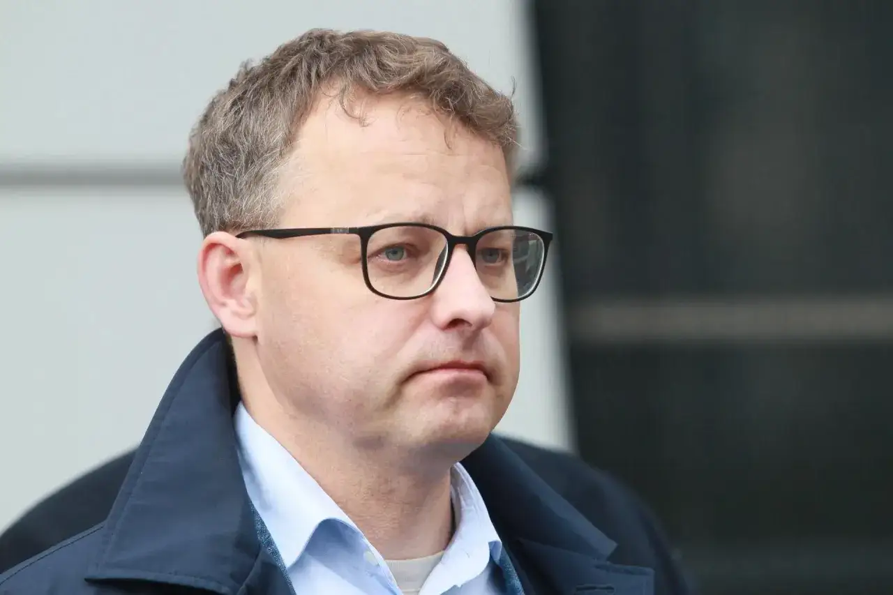 Zdjęcie Czy Marcin Romanowski ma żonę? Odkryj prawdę o jego stanie cywilnym