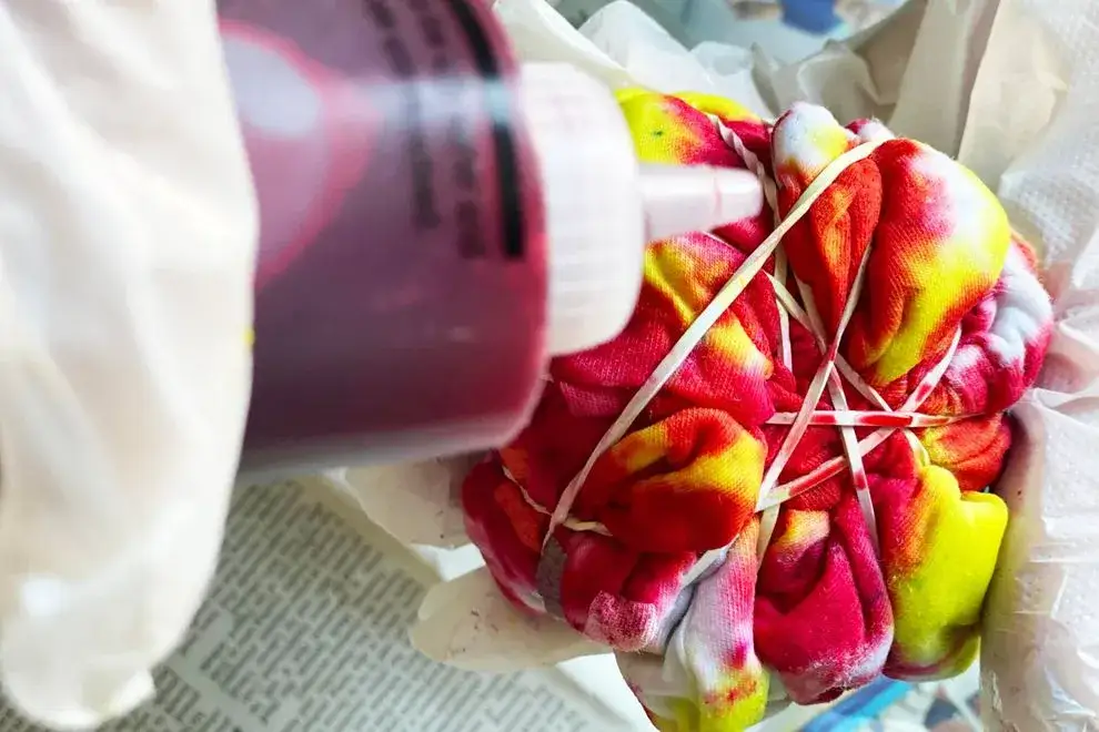 Zdjęcie Jak farbować ubrania: proste metody, które zmienią Twój styl