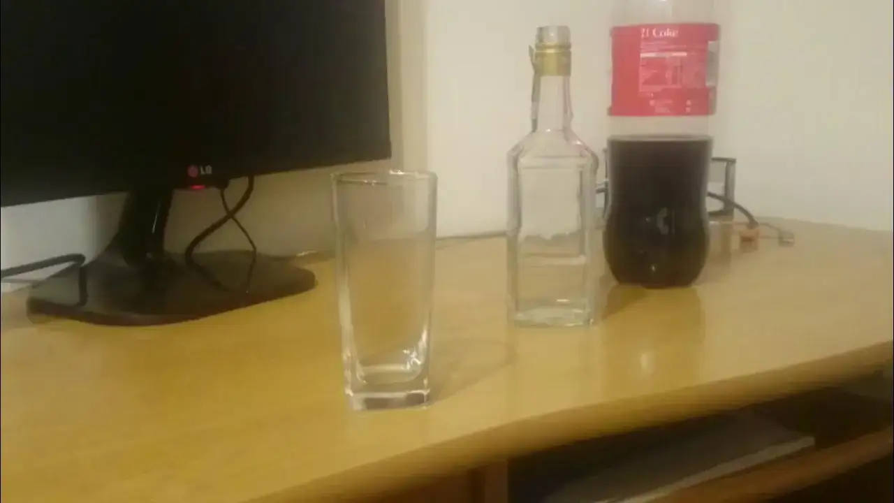 Zdjęcie Jak zrobić whisky z wódki - prosty przepis na wyjątkowy smak