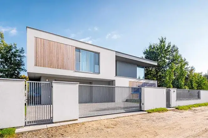 Zdjęcie Uwaga! Musisz wiedzieć: kiedy zgłosić ogrodzenie działki zgodnie z prawem