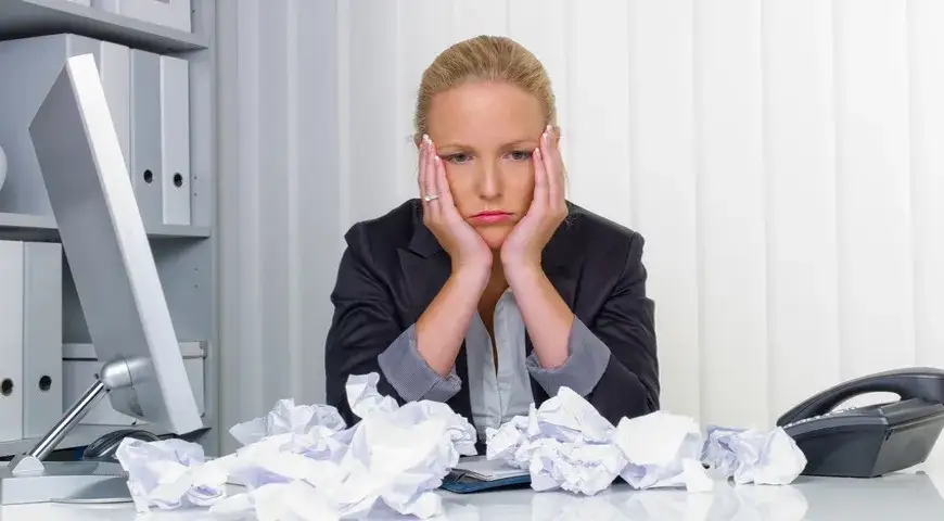 Zdjęcie Syndrom burnout objawy: Jak rozpoznać wypalenie zawodowe?