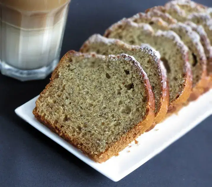 Zdjęcie Łatwy przepis na chlebek bananowy z masłem orzechowym - Krok po kroku