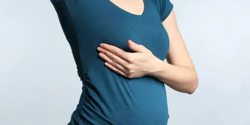 Zdjęcie Jak wyglądają sutki w ciąży? Zaskakujące zmiany, które musisz znać