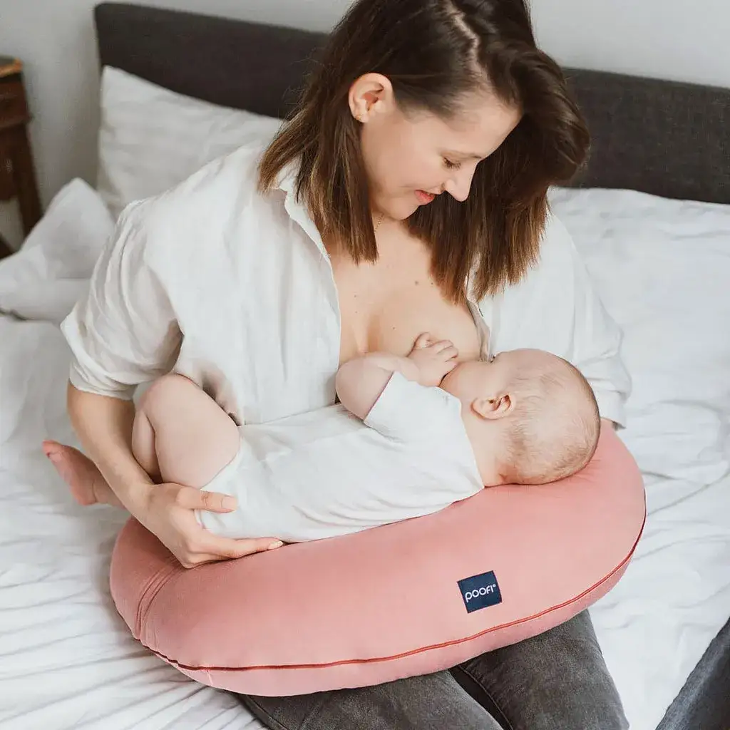Zdjęcie Poduszka do karmienia czy warto? Odkryj prawdziwe zalety i wady