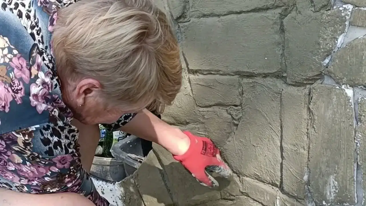 Zdjęcie Jak zrobić kamień ze styropianu - proste metody na efektowną dekorację