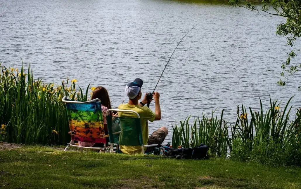 Zdjęcie Gdzie na ryby z noclegiem w Wielkopolsce? Odkryj najlepsze miejsca