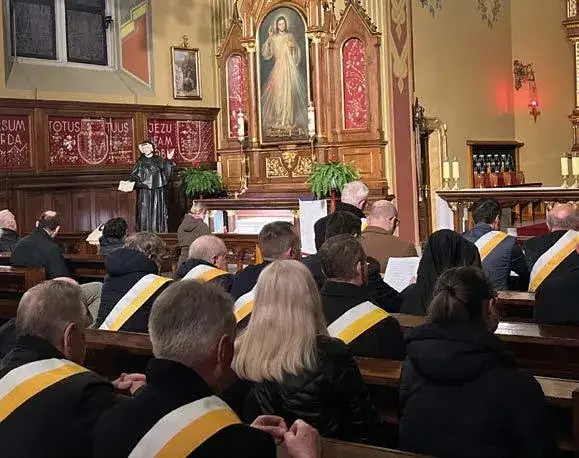 Zdjęcie Modlitwa za kościół do którego należysz - wspieraj swoją wspólnotę