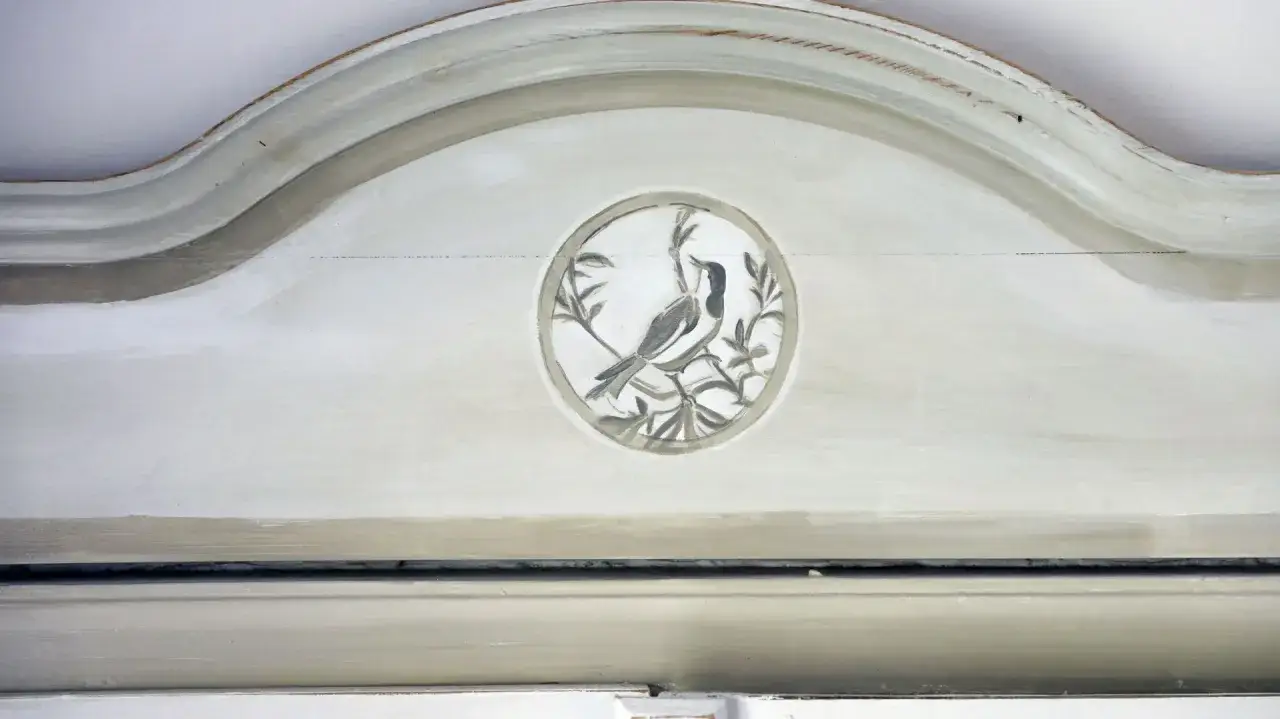 Zdjęcie Stara szafa czego jest symbolem? Odkryj jej głęboką symbolikę w Narnii